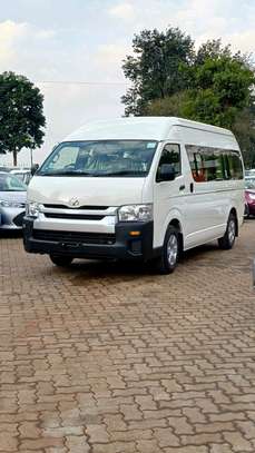 Toyota Hiace 9L white color fully loaded 2020 model manual. image 3