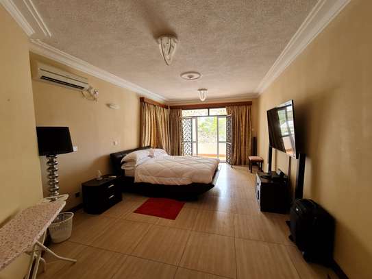 Furnished 3 Bed Apartment with Aircon in Nyali Area image 8