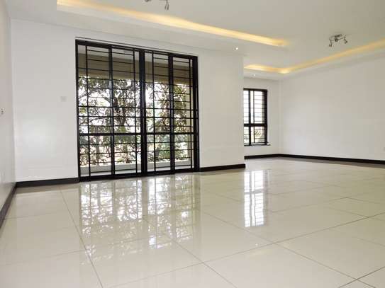 3 Bed Apartment with En Suite in General Mathenge image 23