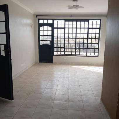 a beautifull three bedroom plus sq townhouse for rent image 5