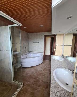 5 Bed Townhouse with En Suite at Shanzu Rd image 3