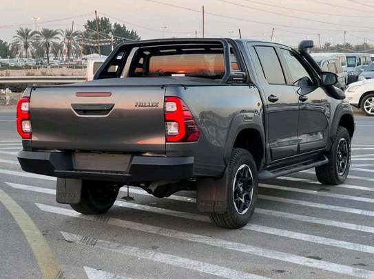 TOYOTA HILUX RUGGED 2018 image 11