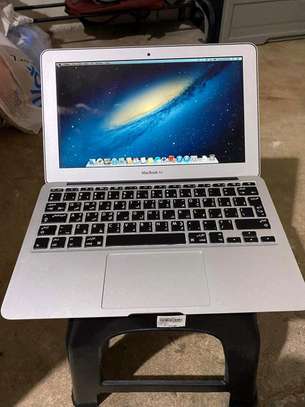 MacBook air i7 8gb 256ssd image 3