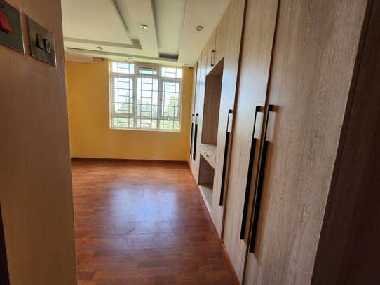 3 Bed Apartment with En Suite in Thika Road image 14