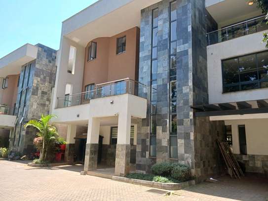 5 Bedroom Villa for Sale in Lavington Nairobi Kenya image 11