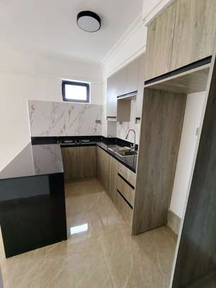 1 Bed House with Gym in Kilimani image 4