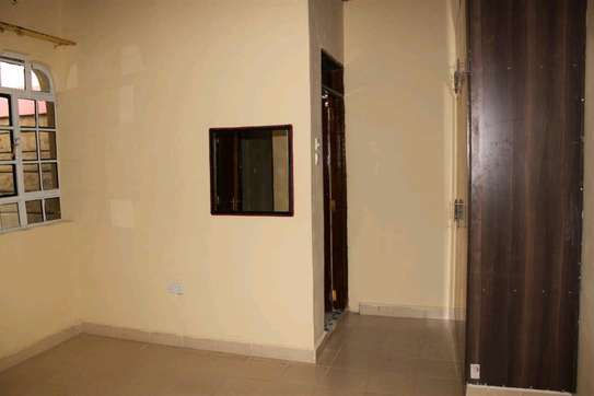 5 bedroom house for sale in Malaa image 7