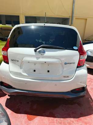 Nissan Note empower image 4