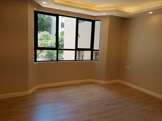 3 Bed Apartment with En Suite in Lavington image 8