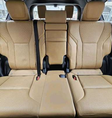 Lexus LX500d 2024 White image 11