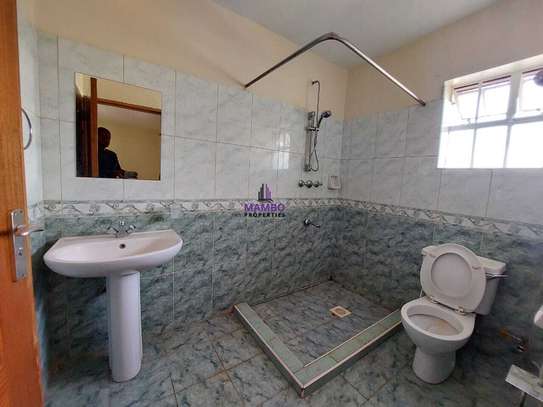 5 Bed House with En Suite at Runda Rd image 30