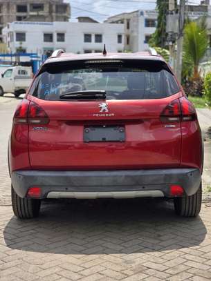 Peugeot 2008 image 8