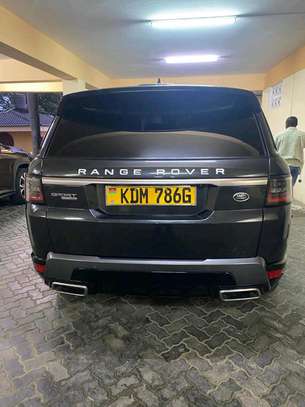 2019 model Range Rover sport HSE image 10