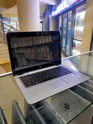 HP EliteBook 820 i5 G3 touchscreen 8gb ram /256ssd. image 3