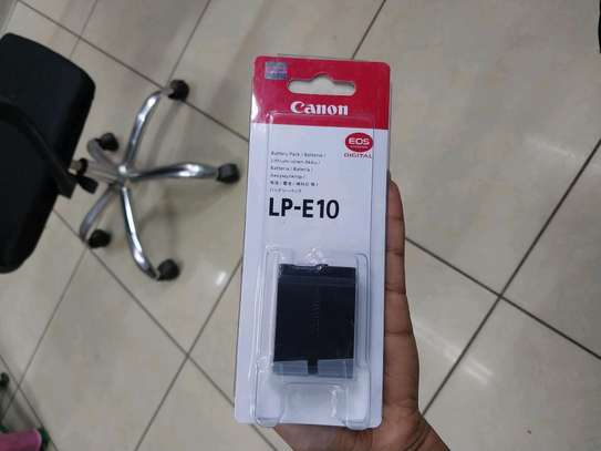 Canon LP-E10 camera battery image 2