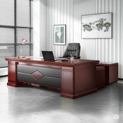 Office Desk: 2000mm Red Mahogany Executive Office Desk image 1