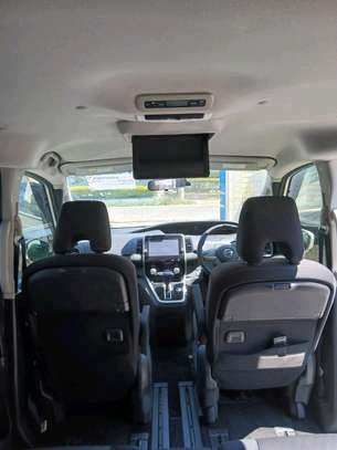 Nissan Serena silver image 5