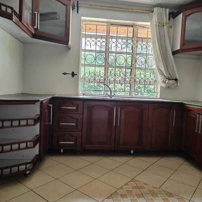5 Bed House with En Suite at Runda image 8