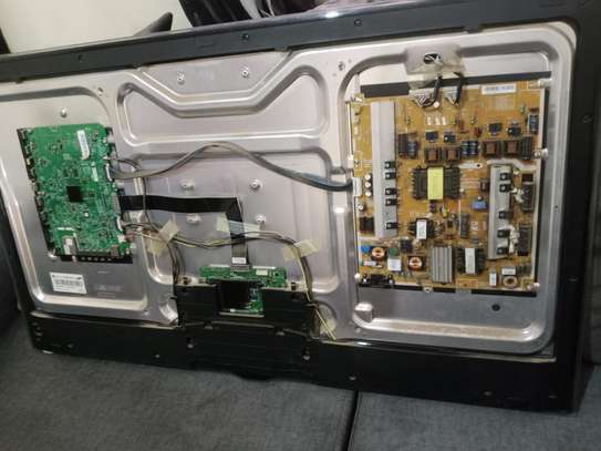 TV REPAIR TECHNICIAN image 4