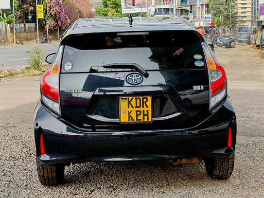 2018 TOYOTA AQUA HYBRID, FULL LEATHER UPHOLSTERY image 2