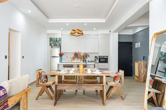 Serviced 2 Bed Apartment with En Suite at Riverside Drive image 9