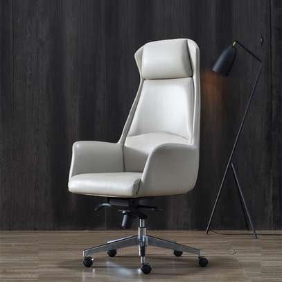 Office Chair: High Back CEO Directors Executive Chair image 2