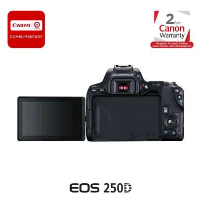 Canon EOS 250D DSLR Camera with 18-55mm IS iii Lens image 1