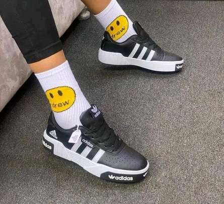 Addidas casual sneakers image 2