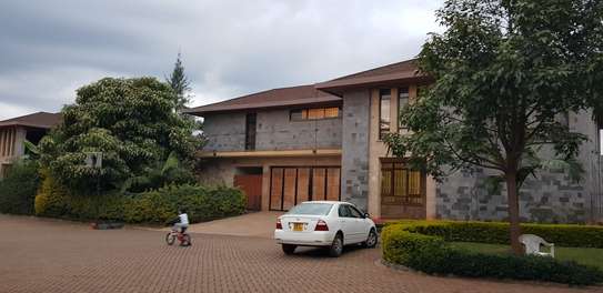 5 Bed Townhouse with En Suite at Soraya Drive image 11