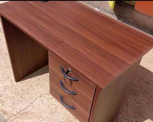 Superb mordern style office desks image 2