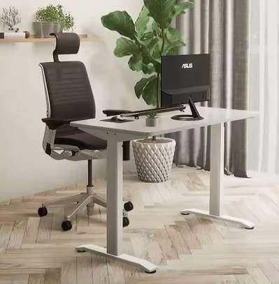 Office Desk : Electric Height Adjustable Office Desk image 5