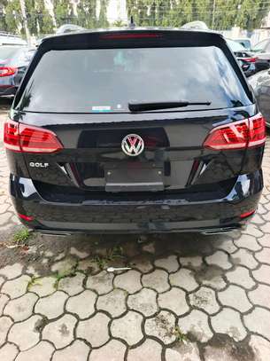 Volkswagen Golf Rline image 3