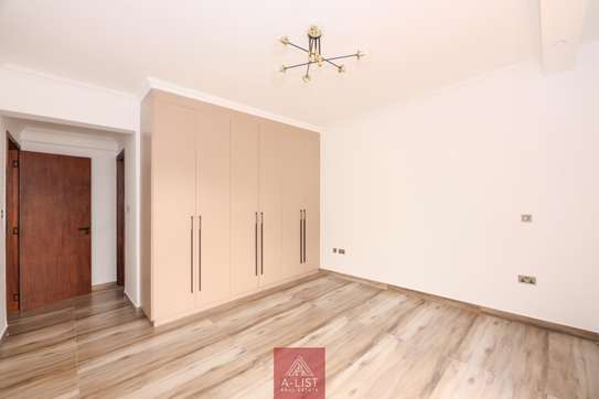 2 Bed Apartment with En Suite at Brookside Drive image 20