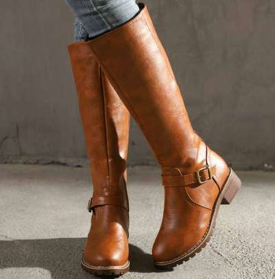 LADIES LEATHER BOOTS image 1