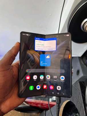 Samsung galaxy Zfold 4 image 5