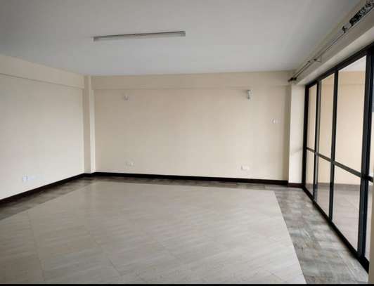 2 Bed Apartment with En Suite at 4Th Avenue image 1