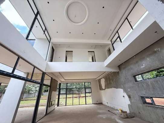 5 Bed Townhouse with En Suite in Karen image 15