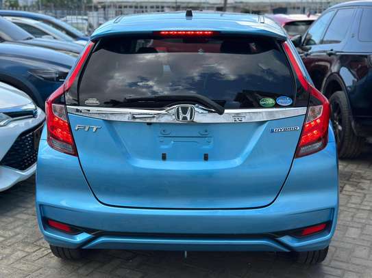 Honda Fit hybrid blue 2018 2wd image 9