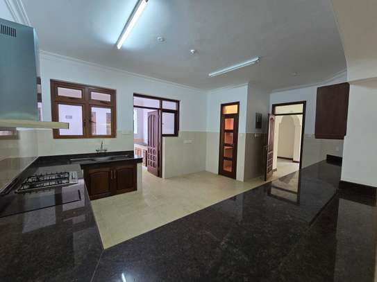 4 Bed Townhouse with En Suite in Nyali Area image 11