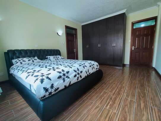 Serviced 4 Bed Apartment with En Suite at Mombasa Road image 3