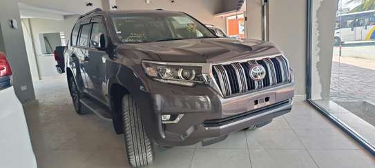 Toyota land Cruiser Prado TZ-G Grey 2018 image 17