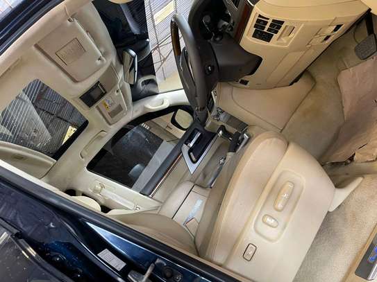 Landcruiser V8 SAHARA image 3