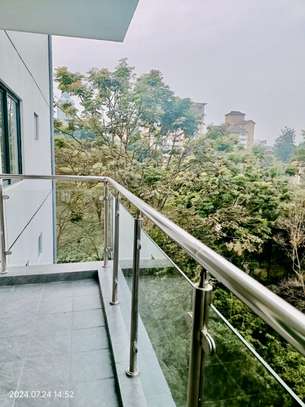 2 Bed Apartment with En Suite in Riverside image 5