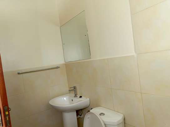 2 Bed Apartment with En Suite in Naivasha Road image 1