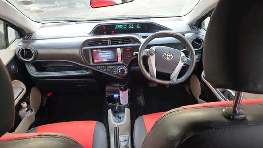 Toyota aqua used image 3