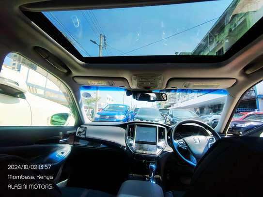 Toyota crown Hybrid 🔥 Athelete image 6