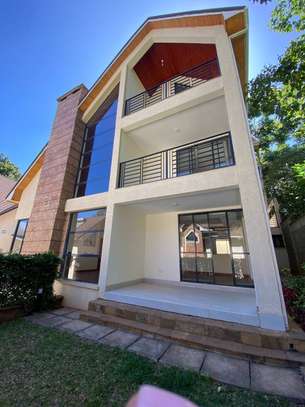 6 Bed Townhouse with En Suite in Lavington image 20