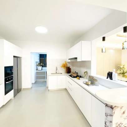 Serviced 3 Bed Apartment with En Suite in Kilimani image 14