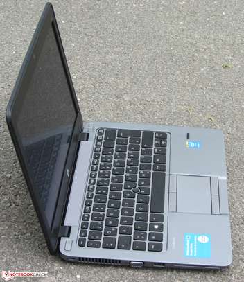 HP EliteBook 820 G2 image 3