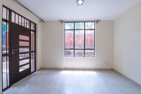 3 Bed Apartment with En Suite in Langata image 14